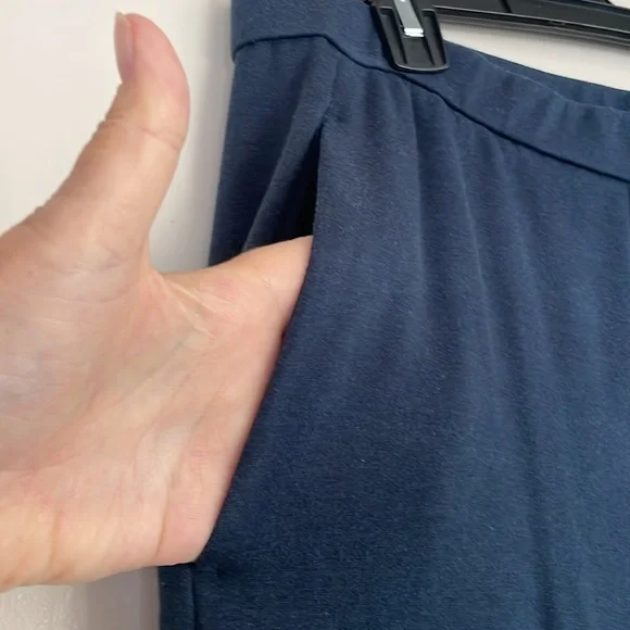 Eileen Fisher pants, always a great addition to your daily wardrobe! - Picture 3 of 4